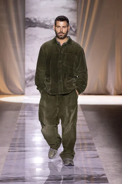 Look 55